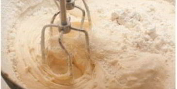 шарлотка с персиками