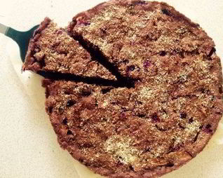 Шарлотка с шоколадной ноткой