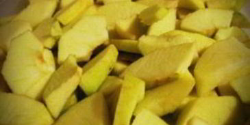 шарлотка с сухофруктами