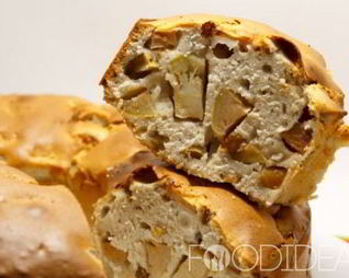 Шарлотка с вареньем