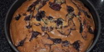 шарлотка с яблоками и черешней