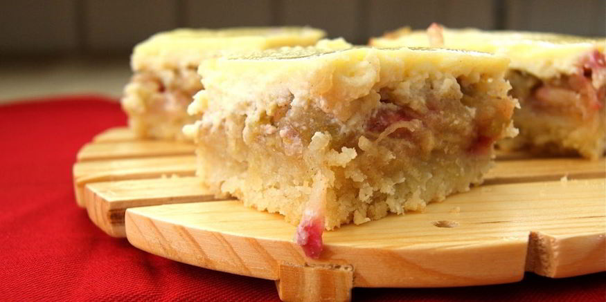 Рецепт шарлотки с яблоками и творогом