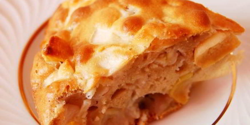 Рецепт шарлотки с яблоками на сковороде