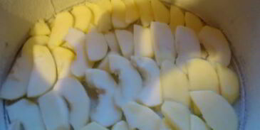 шарлотка яблочная