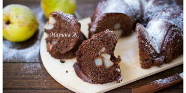 шоколадная шарлотка с грушей и корицей