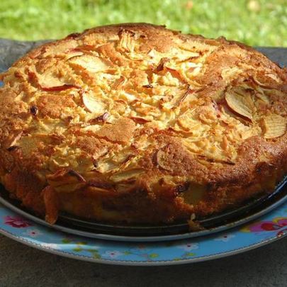 Яблочная шарлотка на сидре