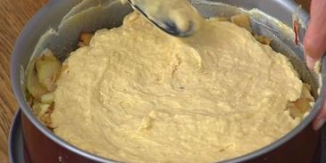 яблочная шарлотка на сидре