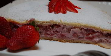 клубничный штрудель с рикоттой