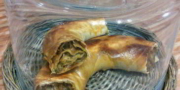 луковый штрудель на вытяжном тесте