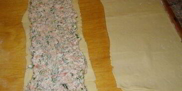 штрудель из творожного теста с лососем