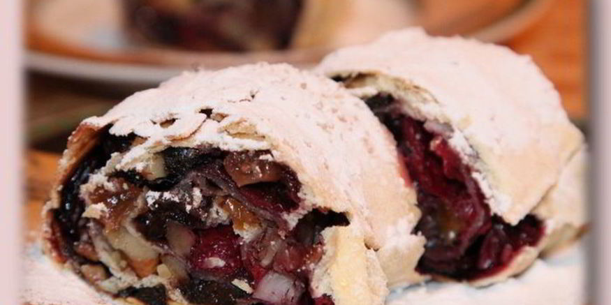 Рецепт штруделя из вытяжного теста с вишнями