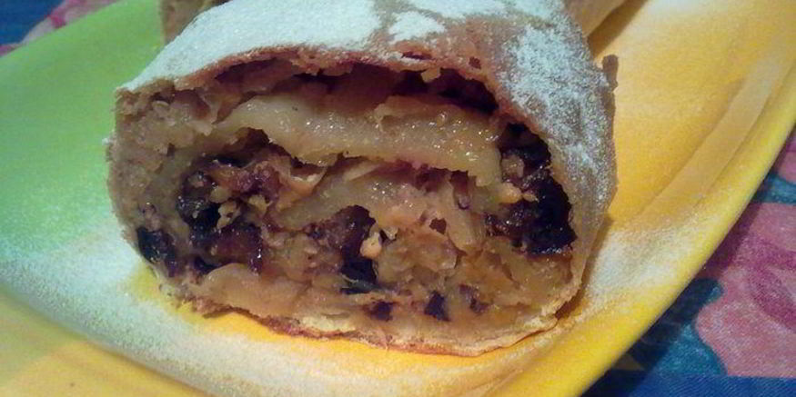 Рецепт штруделя с капустой, творогом и черносливом