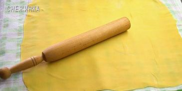 штрудель с картофелем и грибами в сливочно-сырном соусе