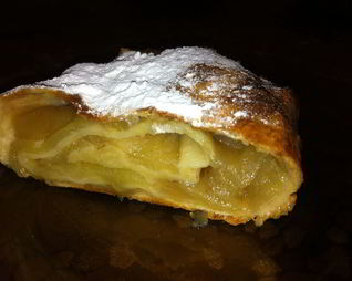 Штрудель с яблоками