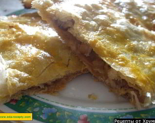 Штрудель яблочный из слоеного теста