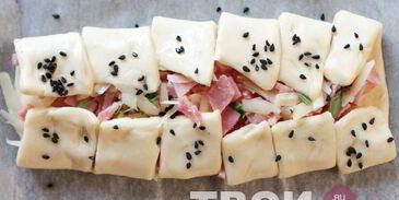 слоеные слойки с ветчиной и сыром