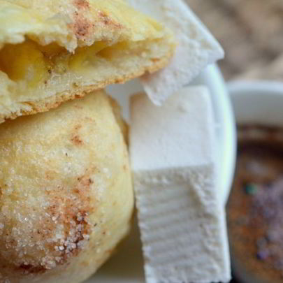 Слойки с бананом и пастилой