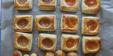 слойки с джемом