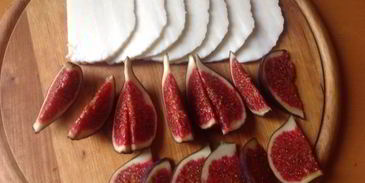 слойки с инжиром и сыром