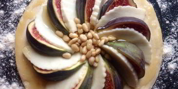 слойки с инжиром и сыром