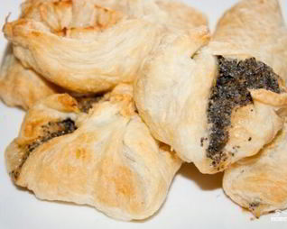 Слойки с маком