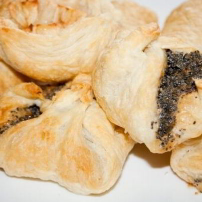 Слойки с маком