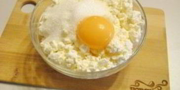 слойки с творогом из готового слоеного теста