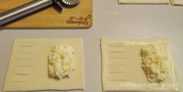 слойки с творогом из готового слоеного теста