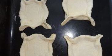 слойки с тыквой и тыквенными семечками