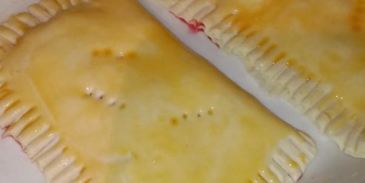 слойки вишенка из готового теста