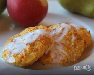 Морковно-яблочные сырники в ванильном соусе