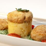 Рецепт Мясных сырников с зеленой сметаной