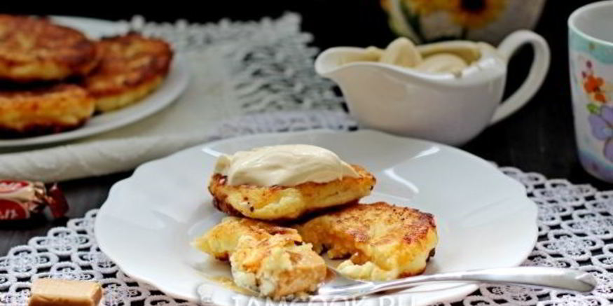 Рецепт сырников с ирисками