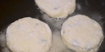 сырники с изюмом