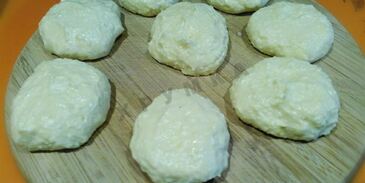 сырники с клубникой и клубничным сиропом