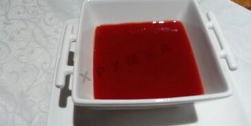 сырники с клубникой и клубничным сиропом