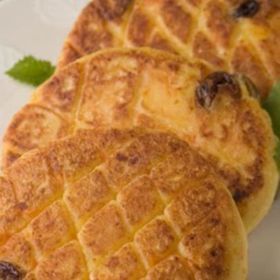 Сырники с морковью и изюмом