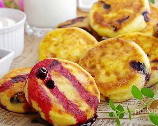 Сырники с ягодами