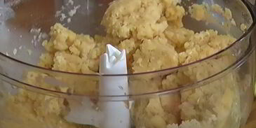 творожник с изюмом и миндалем