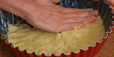 творожник с изюмом и миндалем