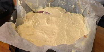 творожник с персиками