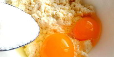 творожники с сухофруктами