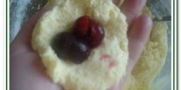 ванильные сырники с шоколадом и вишней