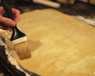 Тесто полуслоеное на дрожжах