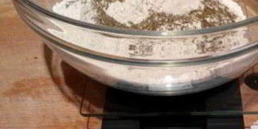 тонкое тесто для пиццы без дрожжей