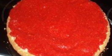 бисквитный торт с заварным кремом и клубникой