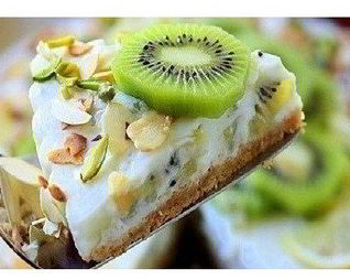 Йогуртовый торт с киви и бананом