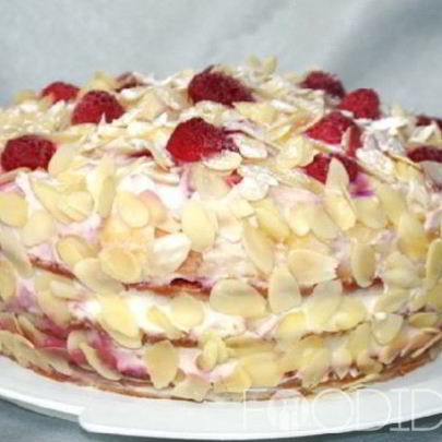 Малиново-персиковый торт