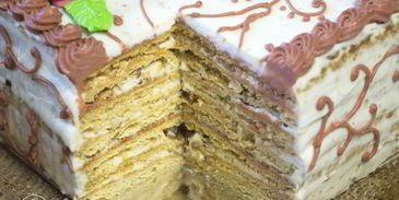 медовик на желтках