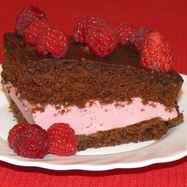Рецепт Шоколадного торта с малиновым суфле